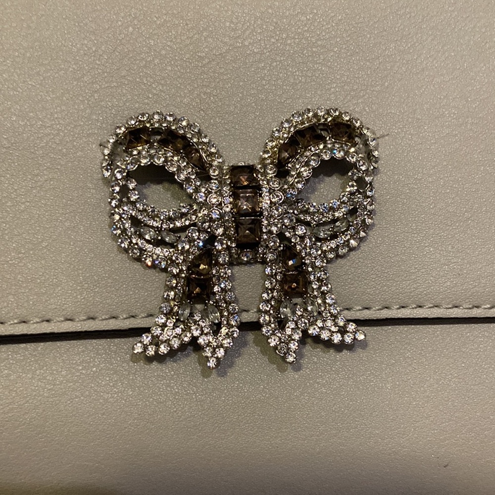 ALDO Formal Bag Gray Silver front flap embellished crystal-encrusted bow - Picture 4 of 14